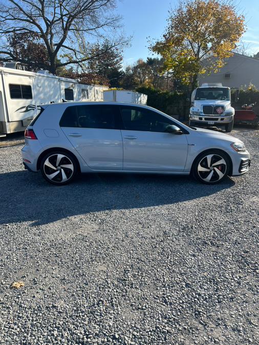 2018 Volkswagen Golf GTI SE photo 5