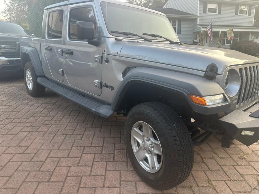 2020 Jeep Gladiator Sport S 4x4, available for sale in Jersey City, New Jersey | Car Valley Group. Jersey City, New Jersey 2020 Jeep Gladiator Sport S 4x4, available for sale in Jersey City, New Jersey | Car Valley Group. Jersey City, New Jersey