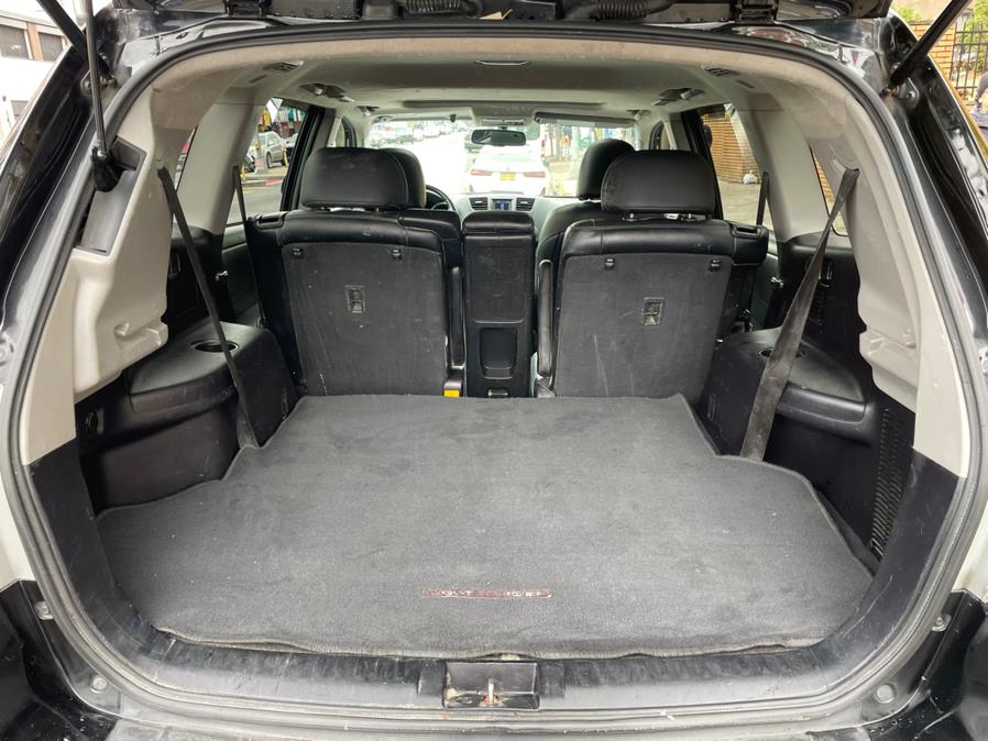 2013 Toyota Highlander SE, available for sale in Jamaica, New York | Sylhet Motors Inc.. Jamaica, New York 2013 Toyota Highlander SE, available for sale in Jamaica, New York | Sylhet Motors Inc.. Jamaica, New York