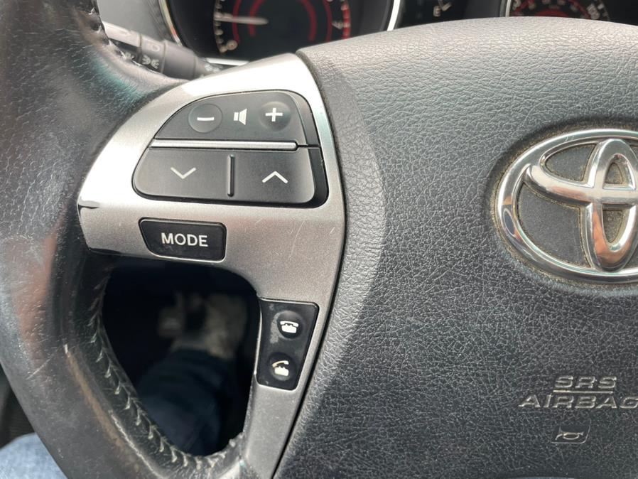 2013 Toyota Highlander SE, available for sale in Jamaica, New York | Sylhet Motors Inc.. Jamaica, New York 2013 Toyota Highlander SE, available for sale in Jamaica, New York | Sylhet Motors Inc.. Jamaica, New York