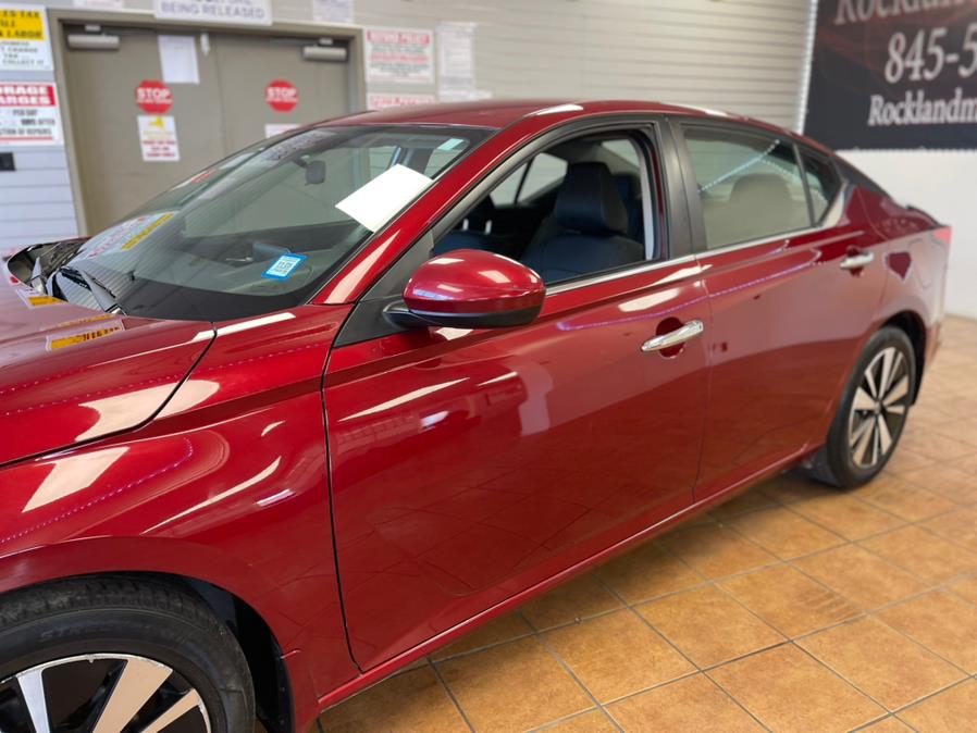 2022 Nissan Altima 2.5 SV Sedan, available for sale in Suffern, New York | Rockland Motor Sport. Suffern, New York 2022 Nissan Altima 2.5 SV Sedan, available for sale in Suffern, New York | Rockland Motor Sport. Suffern, New York