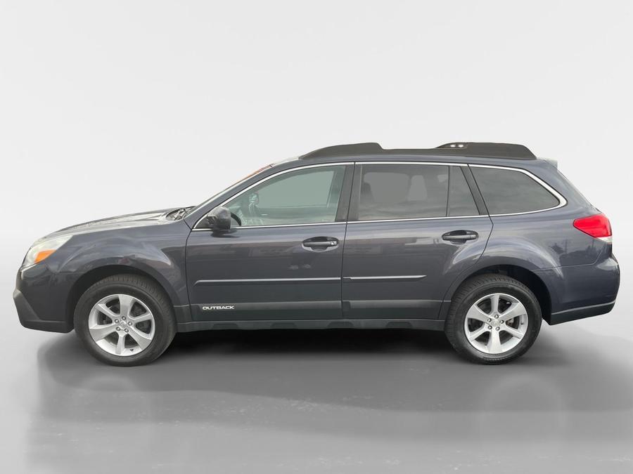 2013 Subaru Outback Limited photo 1