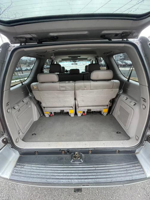 2005 Toyota Sequoia SR5 photo 13