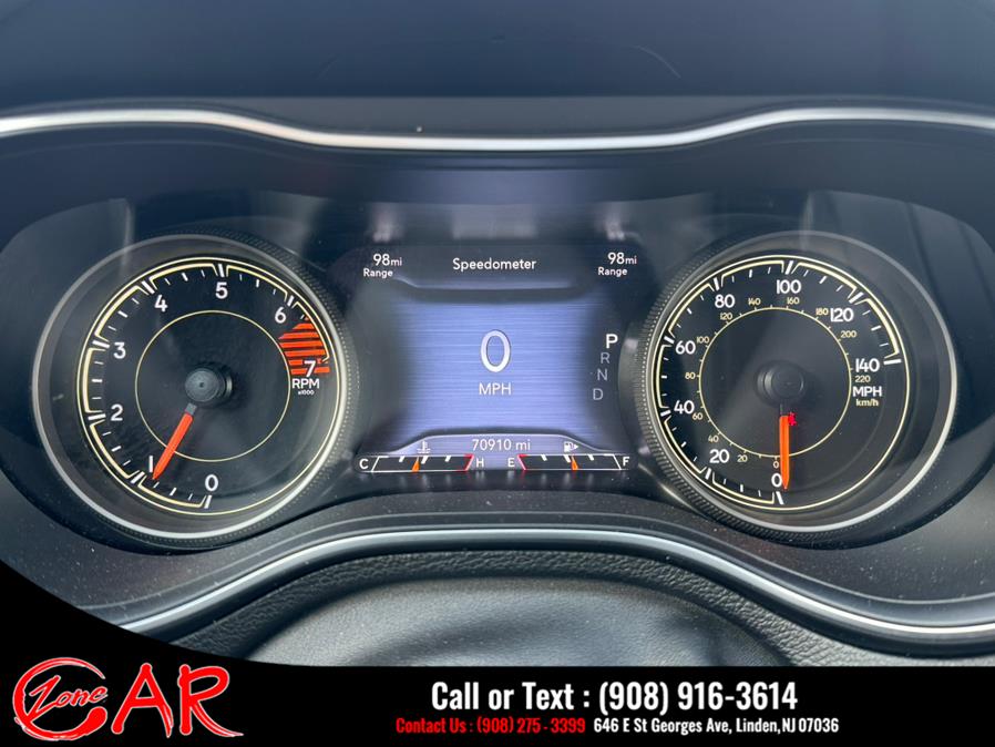 2023 Jeep Cherokee Altitude Lux 4x4, available for sale in Linden, New Jersey | Car Zone. Linden, New Jersey 2023 Jeep Cherokee Altitude Lux 4x4, available for sale in Linden, New Jersey | Car Zone. Linden, New Jersey
