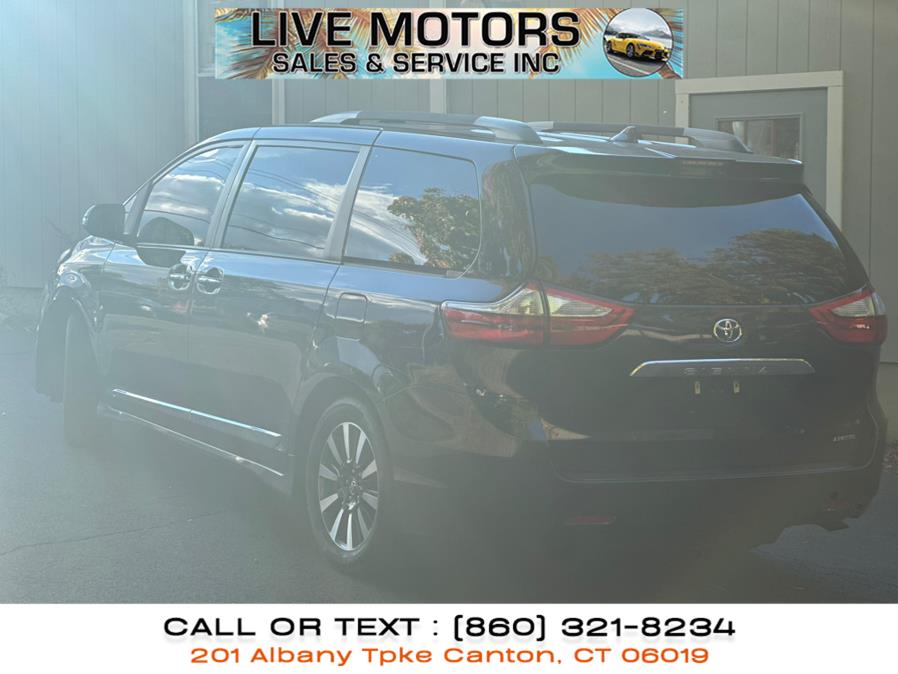 2019 Toyota Sienna Limited photo 2