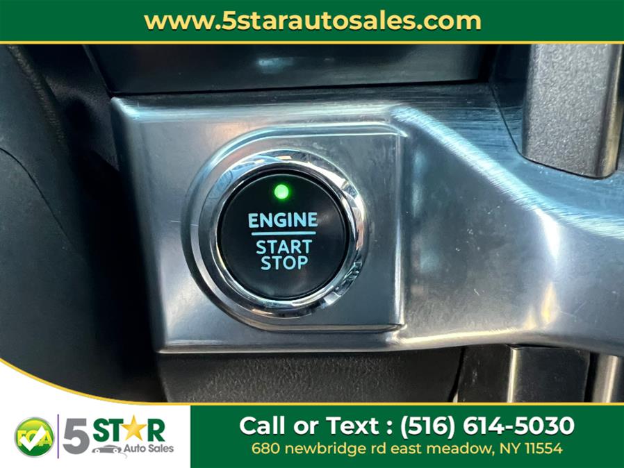 2022 Ford F-150 LARIAT 4WD SuperCrew 5.5'' Box, available for sale in East Meadow, New York | 5 Star Auto Sales Inc. East Meadow, New York 2022 Ford F-150 LARIAT 4WD SuperCrew 5.5'' Box, available for sale in East Meadow, New York | 5 Star Auto Sales Inc. East Meadow, New York