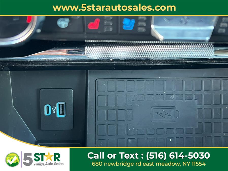 2022 Ford F-150 LARIAT 4WD SuperCrew 5.5'' Box, available for sale in East Meadow, New York | 5 Star Auto Sales Inc. East Meadow, New York 2022 Ford F-150 LARIAT 4WD SuperCrew 5.5'' Box, available for sale in East Meadow, New York | 5 Star Auto Sales Inc. East Meadow, New York