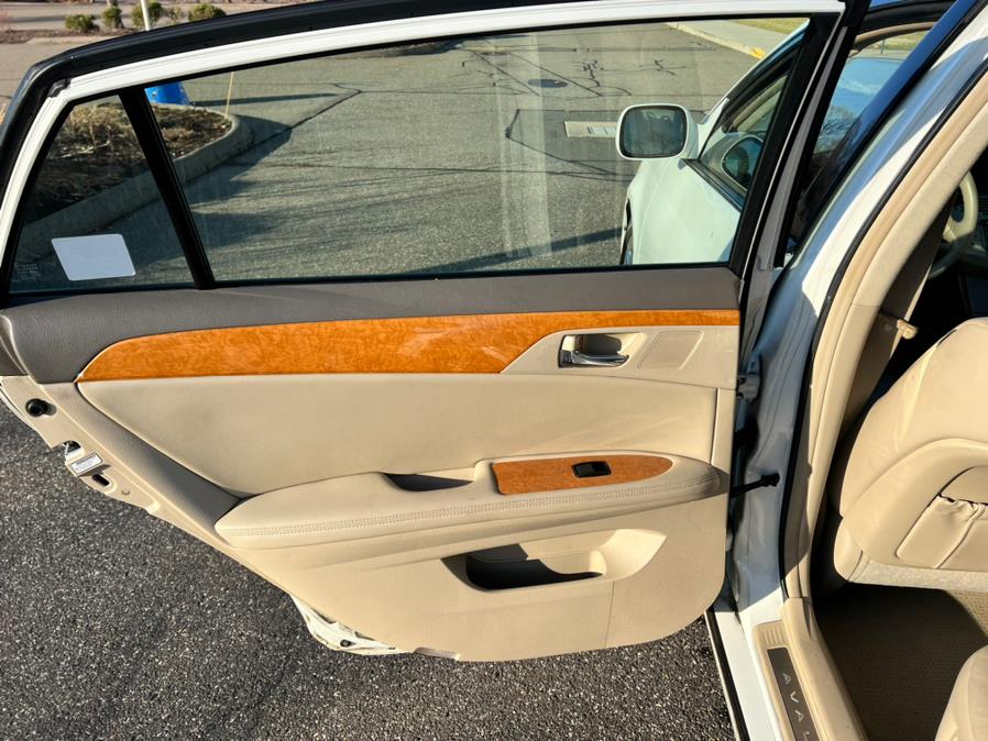 2006 Toyota Avalon 4dr Sdn XLS (Natl), available for sale in East Windsor, Connecticut | STS Automotive. East Windsor, Connecticut 2006 Toyota Avalon 4dr Sdn XLS (Natl), available for sale in East Windsor, Connecticut | STS Automotive. East Windsor, Connecticut