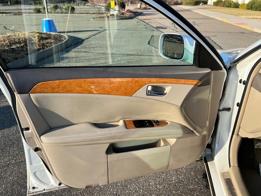 2006 Toyota Avalon 4dr Sdn XLS (Natl), available for sale in East Windsor, Connecticut | STS Automotive. East Windsor, Connecticut 2006 Toyota Avalon 4dr Sdn XLS (Natl), available for sale in East Windsor, Connecticut | STS Automotive. East Windsor, Connecticut