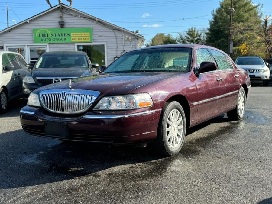 2007 Lincoln Town Car 4dr Sdn Signature, available for sale in BURLINGTON, New Jersey | Tri States Auto Group. BURLINGTON, New Jersey 2007 Lincoln Town Car 4dr Sdn Signature, available for sale in BURLINGTON, New Jersey | Tri States Auto Group. BURLINGTON, New Jersey