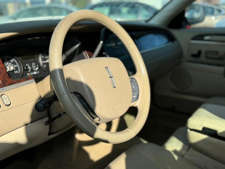 2007 Lincoln Town Car 4dr Sdn Signature, available for sale in BURLINGTON, New Jersey | Tri States Auto Group. BURLINGTON, New Jersey 2007 Lincoln Town Car 4dr Sdn Signature, available for sale in BURLINGTON, New Jersey | Tri States Auto Group. BURLINGTON, New Jersey