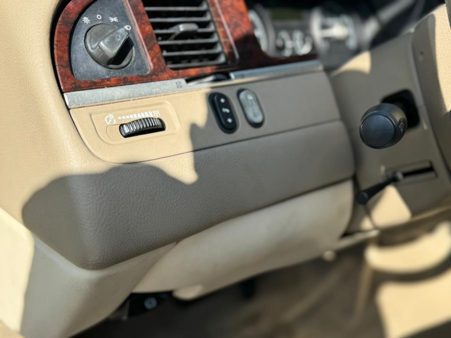 2007 Lincoln Town Car 4dr Sdn Signature, available for sale in BURLINGTON, New Jersey | Tri States Auto Group. BURLINGTON, New Jersey 2007 Lincoln Town Car 4dr Sdn Signature, available for sale in BURLINGTON, New Jersey | Tri States Auto Group. BURLINGTON, New Jersey