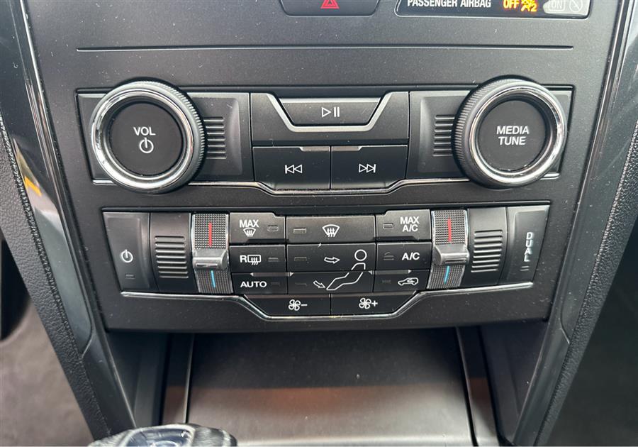 2018 Ford Explorer XLT 4WD, available for sale in Hempstead, New York | VIP Auto Credit Express. Hempstead, New York 2018 Ford Explorer XLT 4WD, available for sale in Hempstead, New York | VIP Auto Credit Express. Hempstead, New York