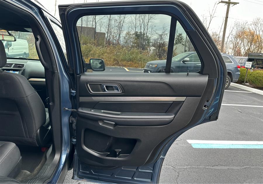 2018 Ford Explorer XLT 4WD, available for sale in Hempstead, New York | VIP Auto Credit Express. Hempstead, New York 2018 Ford Explorer XLT 4WD, available for sale in Hempstead, New York | VIP Auto Credit Express. Hempstead, New York
