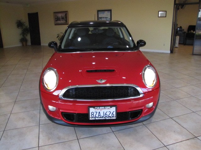 2012 MINI Cooper S photo 1