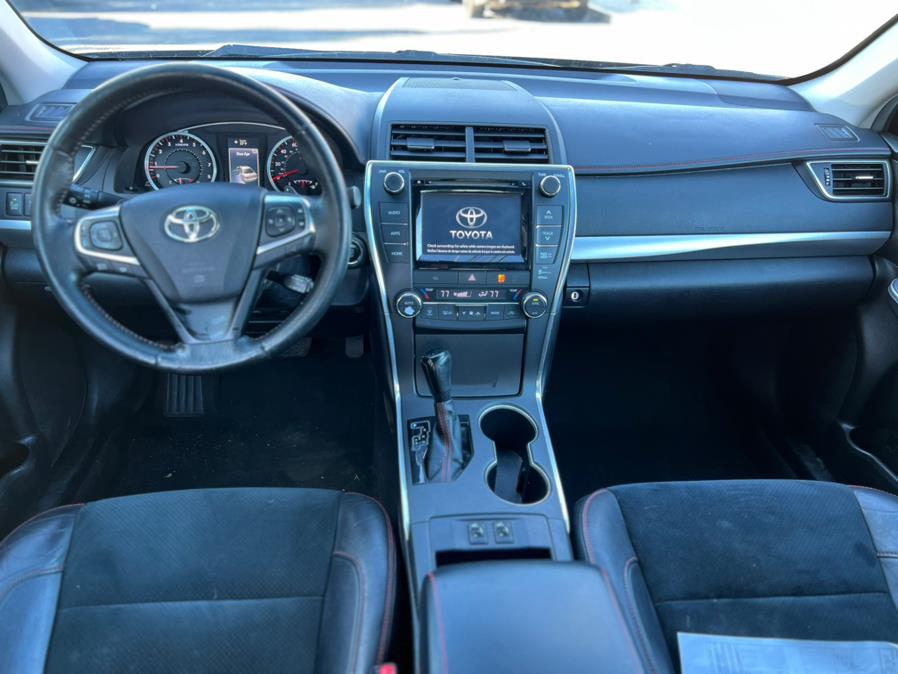 2015 Toyota Camry XSE photo 9