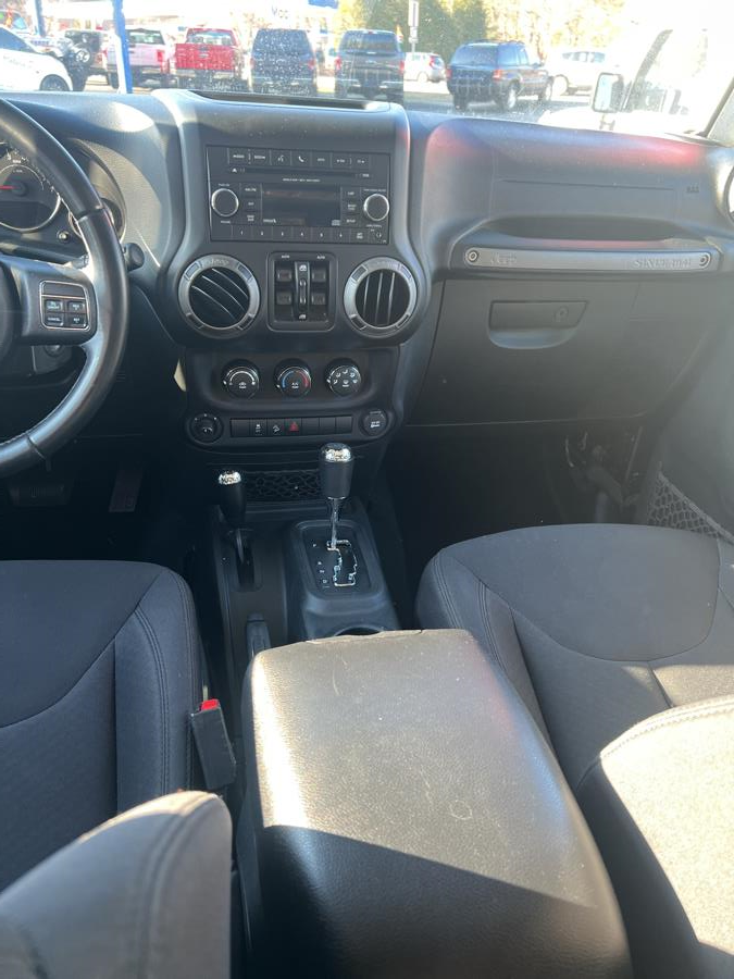 2016 Jeep Wrangler Unlimited 4WD 4dr Sport, available for sale in Branford, Connecticut | Al Mac Motors 2. Branford, Connecticut 2016 Jeep Wrangler Unlimited 4WD 4dr Sport, available for sale in Branford, Connecticut | Al Mac Motors 2. Branford, Connecticut