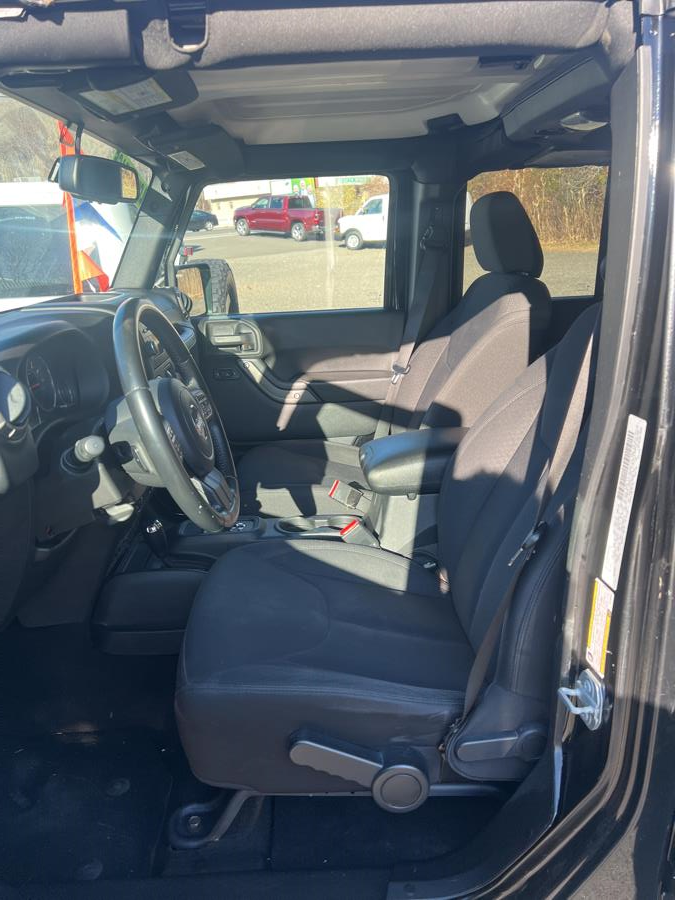 2016 Jeep Wrangler Unlimited 4WD 4dr Sport, available for sale in Branford, Connecticut | Al Mac Motors 2. Branford, Connecticut 2016 Jeep Wrangler Unlimited 4WD 4dr Sport, available for sale in Branford, Connecticut | Al Mac Motors 2. Branford, Connecticut