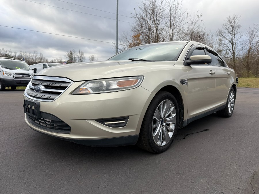 Used 2010 Ford Taurus in Ortonville, Michigan | Marsh Auto Sales LLC. Ortonville, Michigan