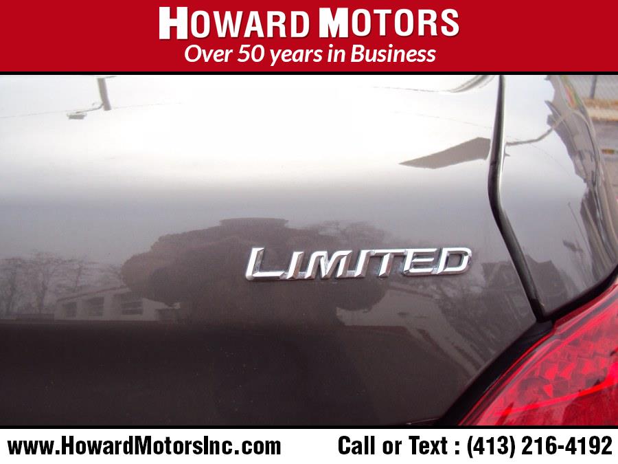 2005 Toyota Avalon 4dr Sdn Limited (Natl), available for sale in Springfield, Massachusetts | Howard Motors. Springfield, Massachusetts 2005 Toyota Avalon 4dr Sdn Limited (Natl), available for sale in Springfield, Massachusetts | Howard Motors. Springfield, Massachusetts