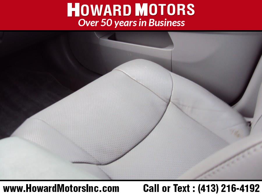 2005 Toyota Avalon 4dr Sdn Limited (Natl), available for sale in Springfield, Massachusetts | Howard Motors. Springfield, Massachusetts 2005 Toyota Avalon 4dr Sdn Limited (Natl), available for sale in Springfield, Massachusetts | Howard Motors. Springfield, Massachusetts