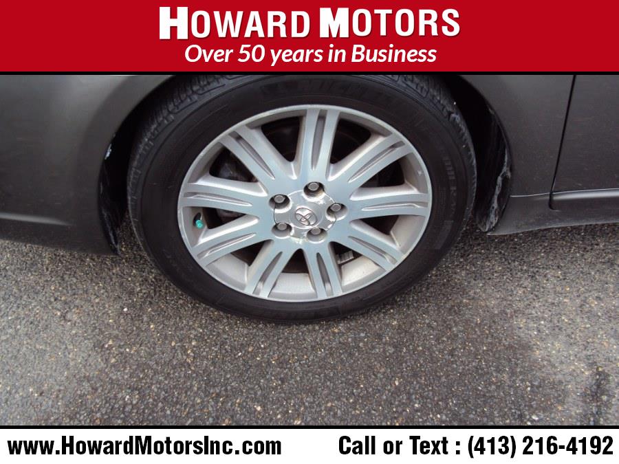 2005 Toyota Avalon 4dr Sdn Limited (Natl), available for sale in Springfield, Massachusetts | Howard Motors. Springfield, Massachusetts 2005 Toyota Avalon 4dr Sdn Limited (Natl), available for sale in Springfield, Massachusetts | Howard Motors. Springfield, Massachusetts
