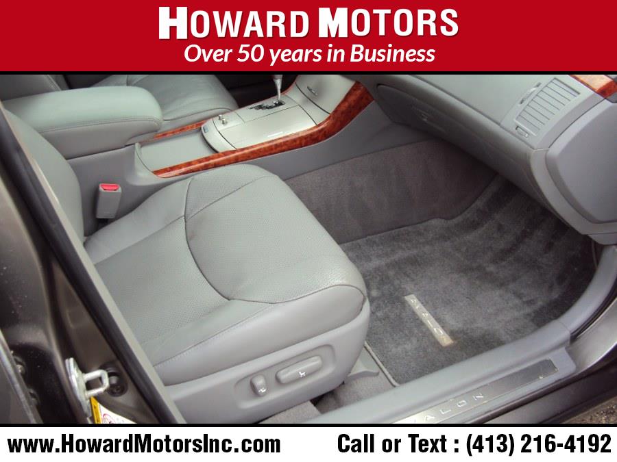 2005 Toyota Avalon 4dr Sdn Limited (Natl), available for sale in Springfield, Massachusetts | Howard Motors. Springfield, Massachusetts 2005 Toyota Avalon 4dr Sdn Limited (Natl), available for sale in Springfield, Massachusetts | Howard Motors. Springfield, Massachusetts