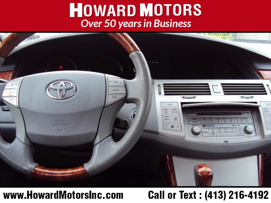2005 Toyota Avalon 4dr Sdn Limited (Natl), available for sale in Springfield, Massachusetts | Howard Motors. Springfield, Massachusetts 2005 Toyota Avalon 4dr Sdn Limited (Natl), available for sale in Springfield, Massachusetts | Howard Motors. Springfield, Massachusetts
