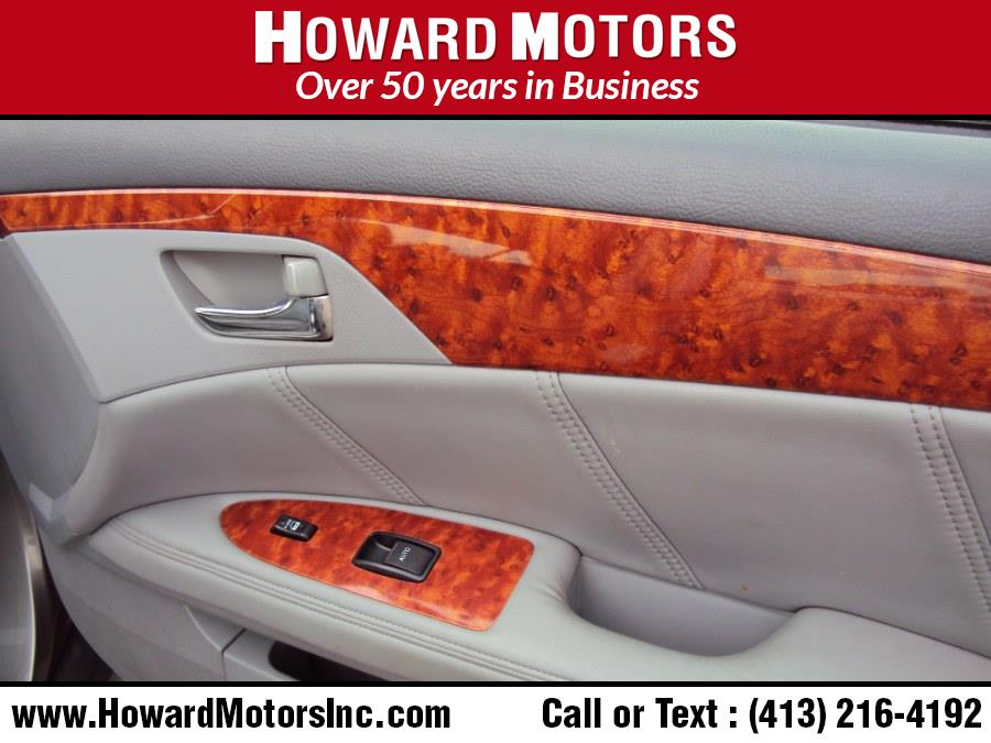 2005 Toyota Avalon 4dr Sdn Limited (Natl), available for sale in Springfield, Massachusetts | Howard Motors. Springfield, Massachusetts 2005 Toyota Avalon 4dr Sdn Limited (Natl), available for sale in Springfield, Massachusetts | Howard Motors. Springfield, Massachusetts