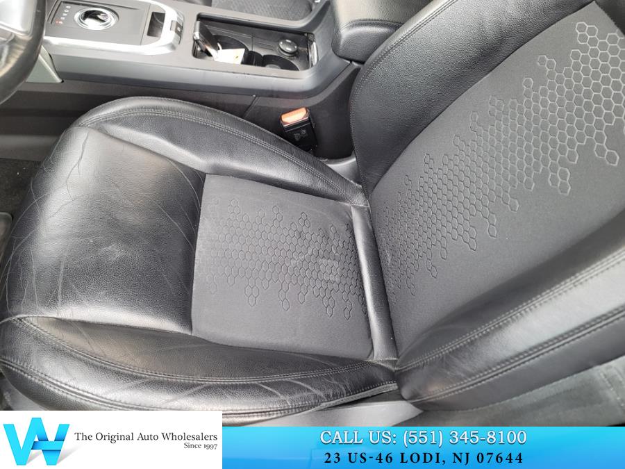 2017 Land Rover Discovery Sport SE 4WD, available for sale in Lodi, New Jersey | AW Auto & Truck Wholesalers, Inc. Lodi, New Jersey 2017 Land Rover Discovery Sport SE 4WD, available for sale in Lodi, New Jersey | AW Auto & Truck Wholesalers, Inc. Lodi, New Jersey