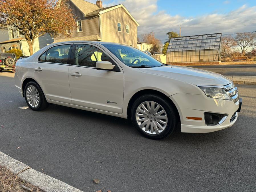 2012 Ford Fusion Hybrid photo 10