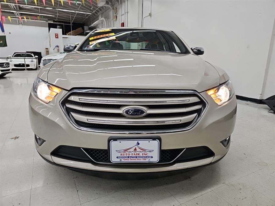 2018 Ford Taurus Limited photo 1