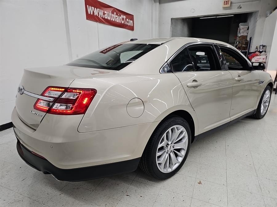 2018 Ford Taurus Limited photo 5