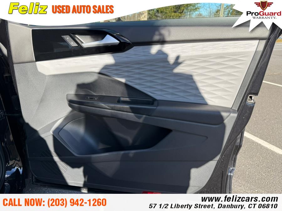 2023 Volkswagen Taos S photo 12