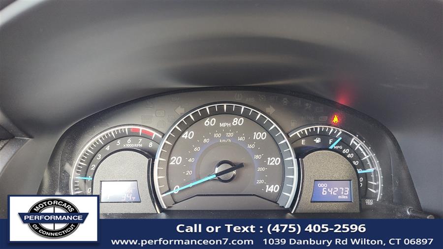 2014 Toyota Camry 4dr Sdn I4 Auto XLE, available for sale in Wilton, Connecticut | Performance Motor Cars Of Connecticut LLC. Wilton, Connecticut 2014 Toyota Camry 4dr Sdn I4 Auto XLE, available for sale in Wilton, Connecticut | Performance Motor Cars Of Connecticut LLC. Wilton, Connecticut