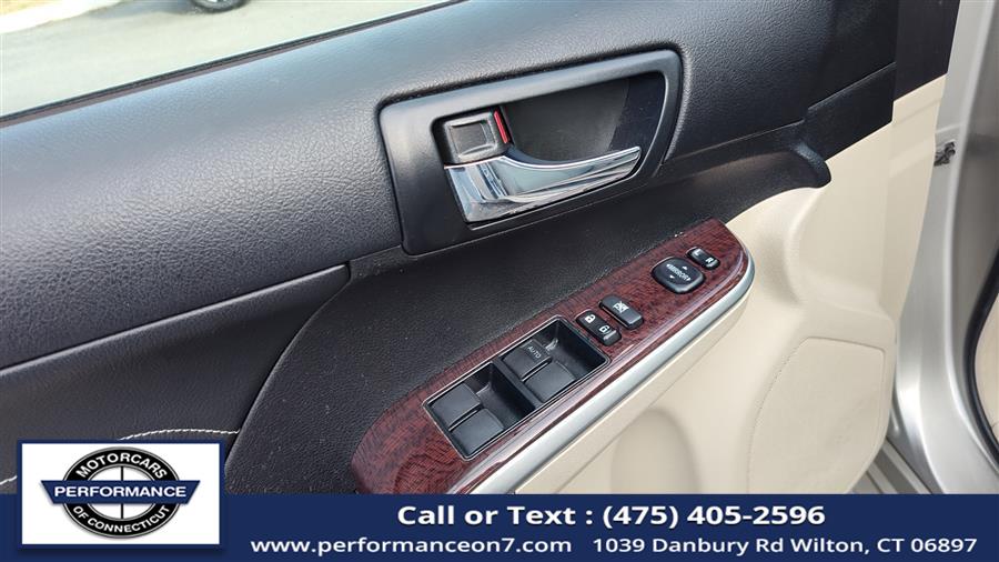 2014 Toyota Camry 4dr Sdn I4 Auto XLE, available for sale in Wilton, Connecticut | Performance Motor Cars Of Connecticut LLC. Wilton, Connecticut 2014 Toyota Camry 4dr Sdn I4 Auto XLE, available for sale in Wilton, Connecticut | Performance Motor Cars Of Connecticut LLC. Wilton, Connecticut