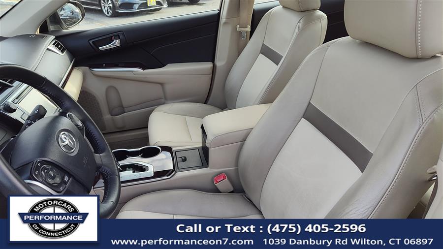 2014 Toyota Camry 4dr Sdn I4 Auto XLE, available for sale in Wilton, Connecticut | Performance Motor Cars Of Connecticut LLC. Wilton, Connecticut 2014 Toyota Camry 4dr Sdn I4 Auto XLE, available for sale in Wilton, Connecticut | Performance Motor Cars Of Connecticut LLC. Wilton, Connecticut