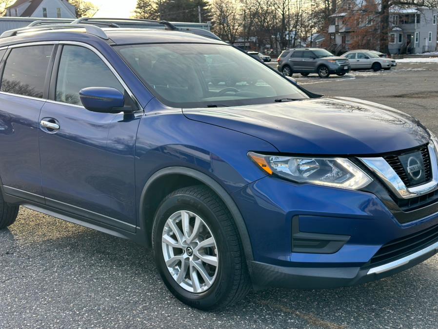 2017 Nissan Rogue SV photo 10