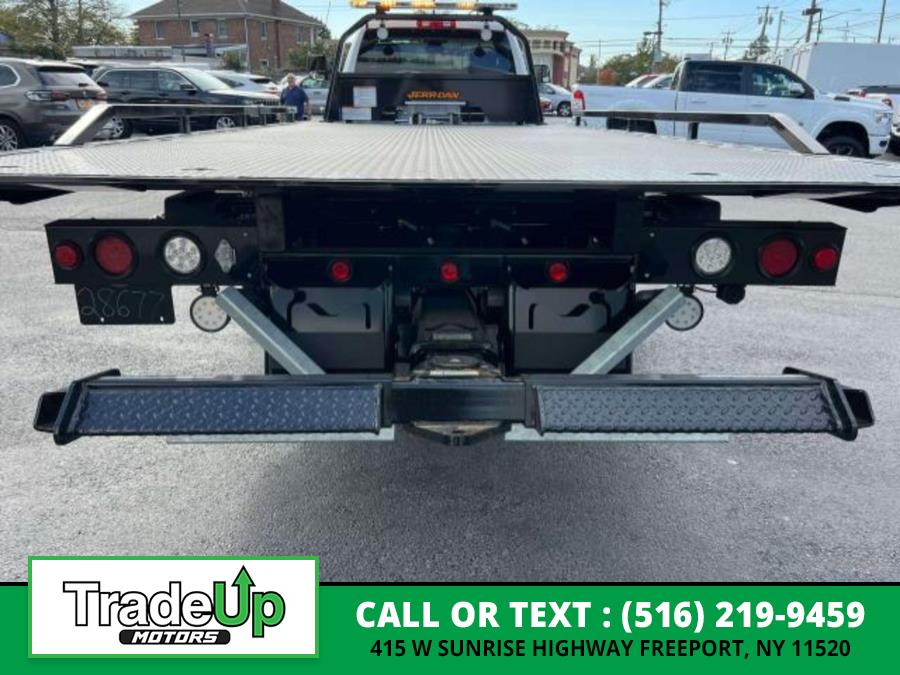 2023 RAM Ram 5500 Chassis Cab null photo 23