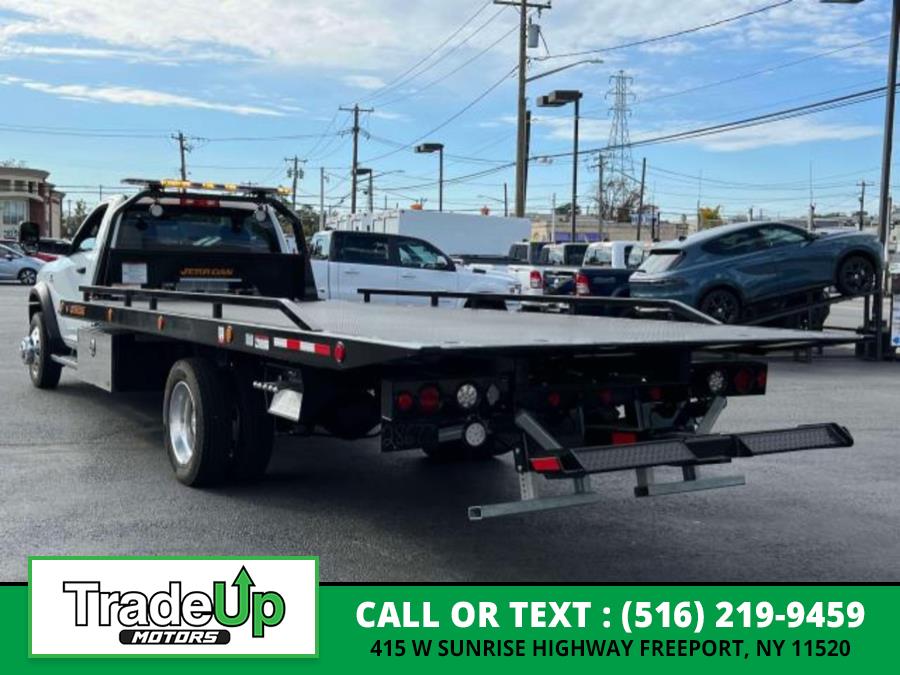 2023 RAM Ram 5500 Chassis Cab null photo 19