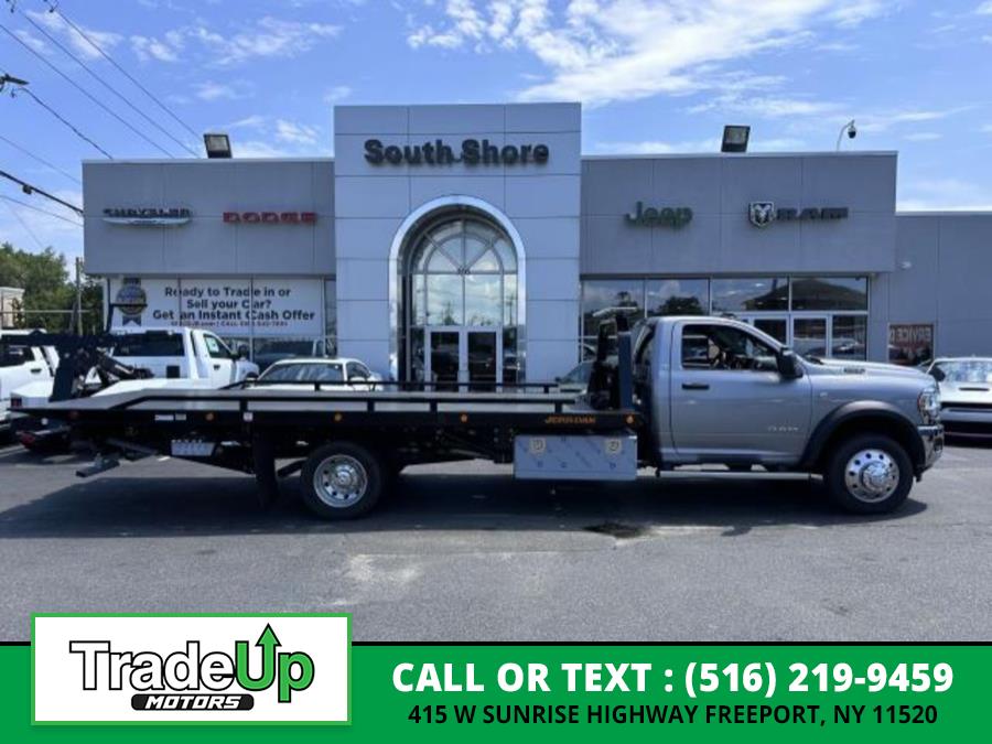 2024 RAM Ram 5500 Chassis Cab null photo 1