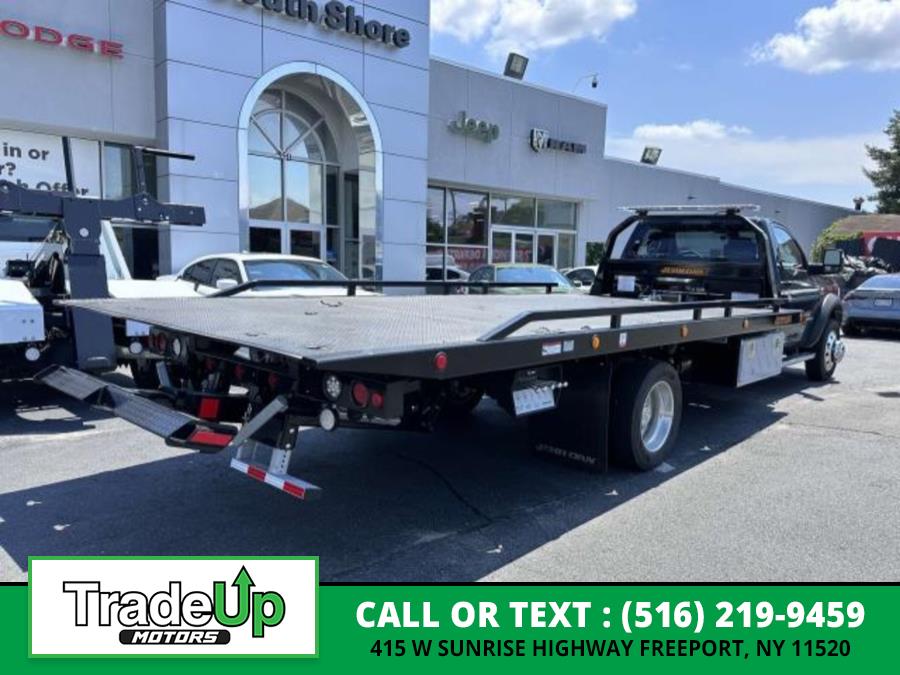 2024 RAM Ram 5500 Chassis Cab null photo 18