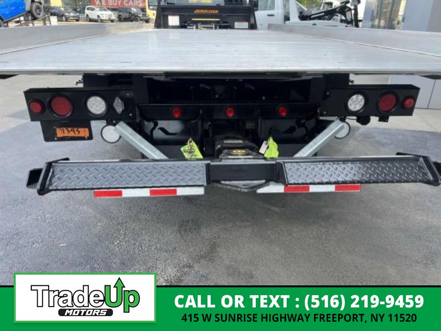 2024 RAM Ram 5500 Chassis Cab null photo 2