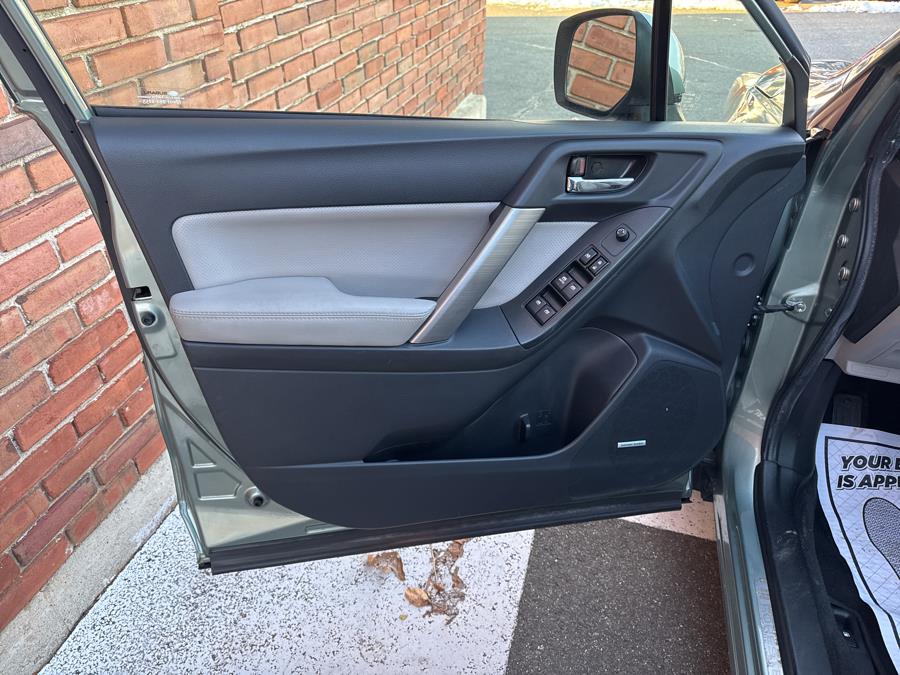 2015 Subaru Forester 4dr 2.5i Limited PZEV, available for sale in Waterbury, Connecticut | National Auto Brokers, Inc.. Waterbury, Connecticut 2015 Subaru Forester 4dr 2.5i Limited PZEV, available for sale in Waterbury, Connecticut | National Auto Brokers, Inc.. Waterbury, Connecticut