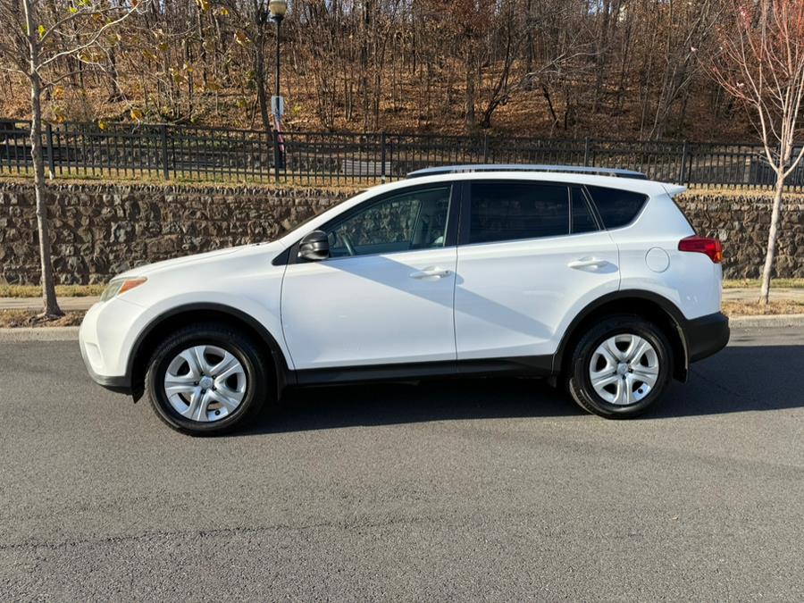 2013 Toyota RAV4 LE photo 3