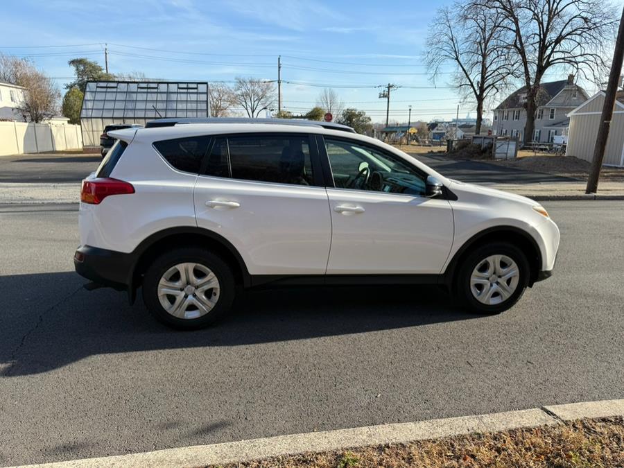 2013 Toyota RAV4 LE photo 8