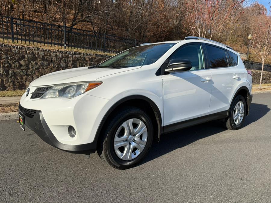 2013 Toyota RAV4 LE photo 1