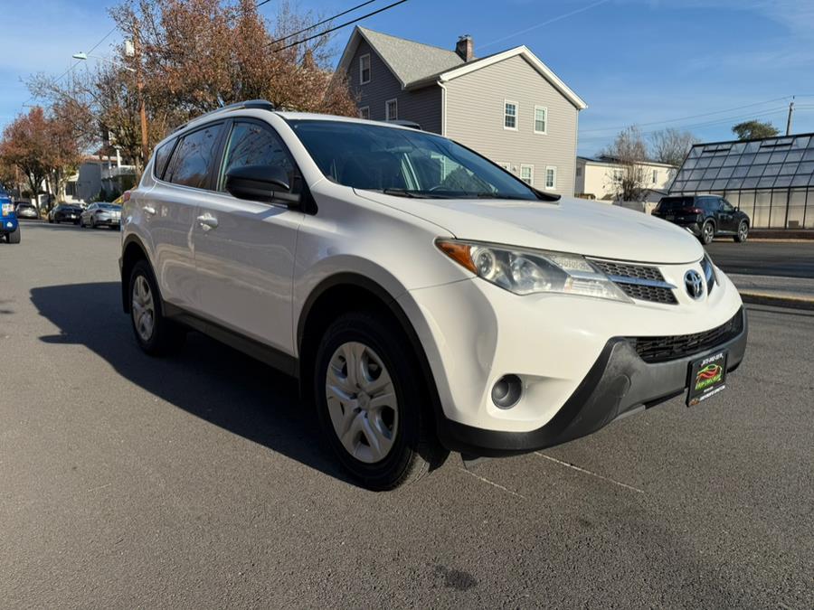 2013 Toyota RAV4 LE photo 10