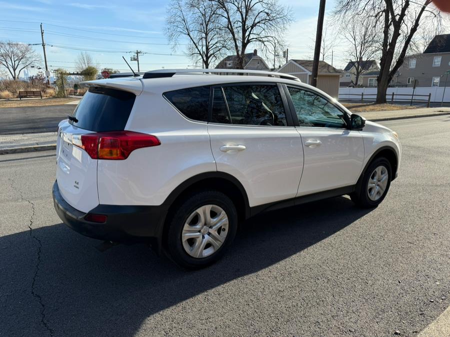 2013 Toyota RAV4 LE photo 7