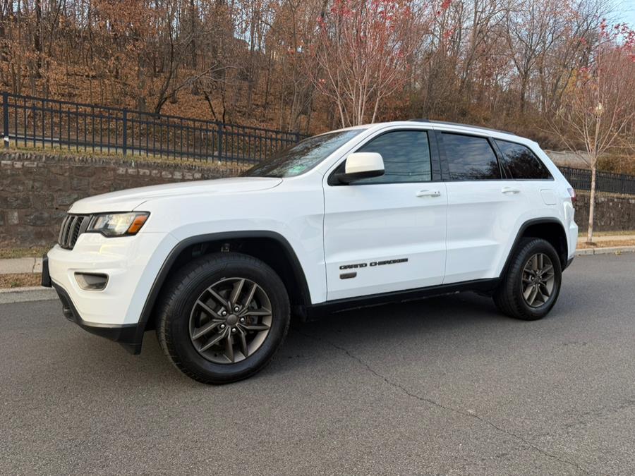 2016 Jeep Grand Cherokee Laredo photo 2